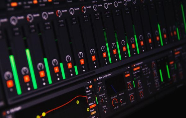 Best DAW Software 2021: 8 Tools That Don't Suck!